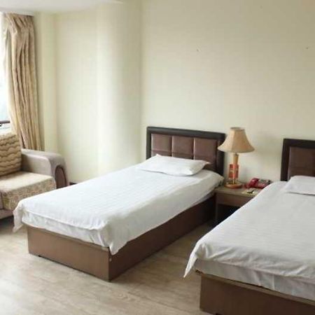 Fortune Business Hotel Qingdao Exteriör bild