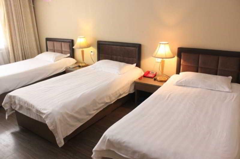 Fortune Business Hotel Qingdao Exteriör bild