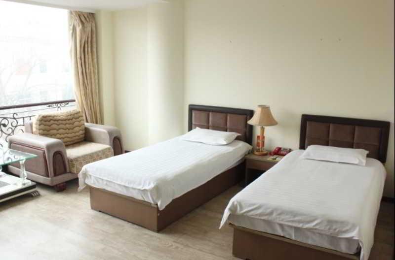 Fortune Business Hotel Qingdao Exteriör bild